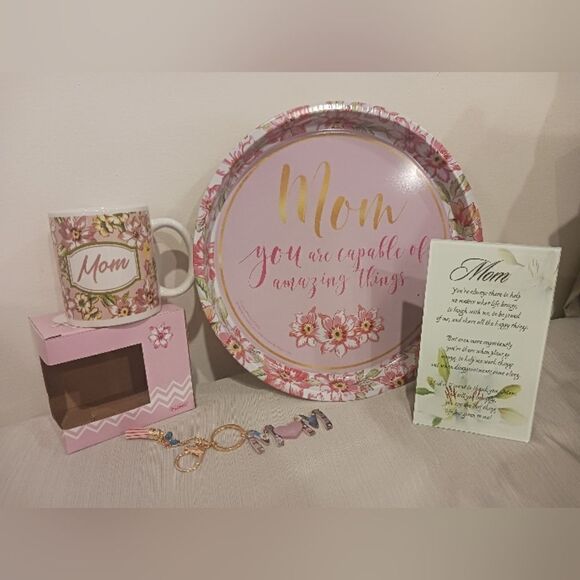 Mom MUG, Plate, Personalized Mom Frame Decor & MOM Keychain Mothers Day Bundle - Picture 1 of 7